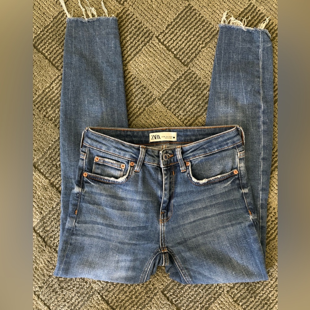 Zara Women's Skinny Blue Jeans - Picture 10 of 11